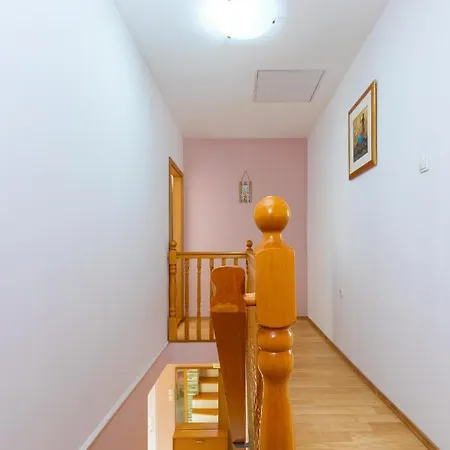 Apartment Grafulin